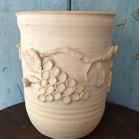 Ceramic wine bucket made by artist in off-white with raised grape bunches - Picture 8 of 13